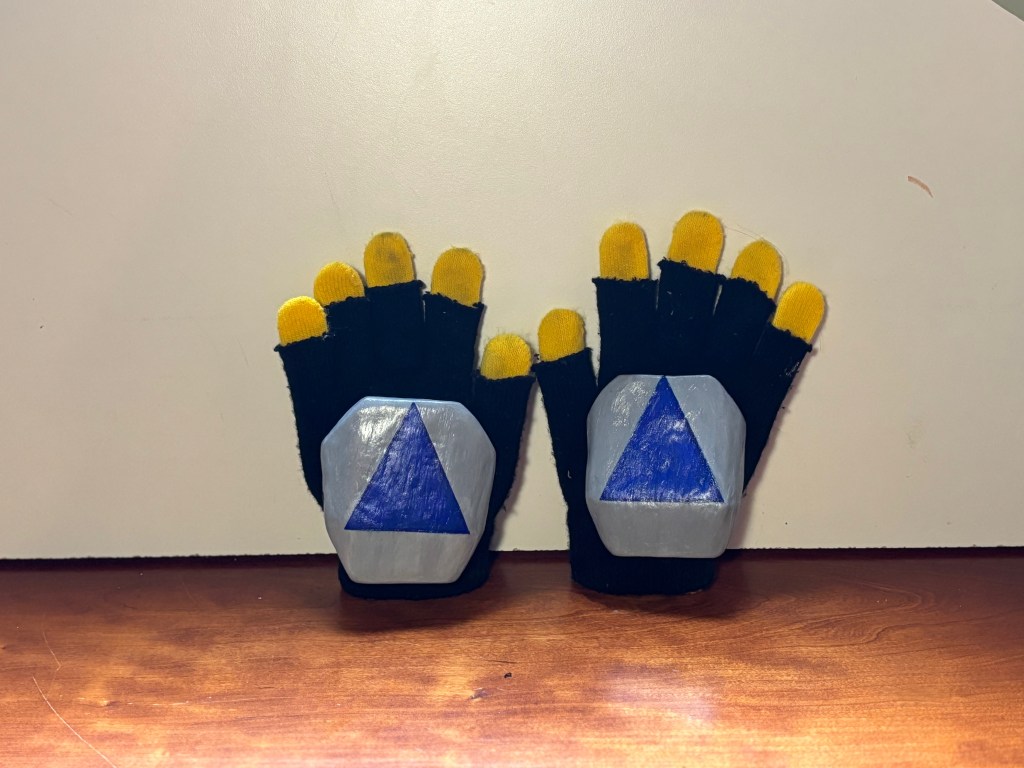 Mandalorian gloves with armour embellishment front